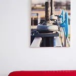 Artstay - New Exclusive Apt Near Metro M4 Apartment *