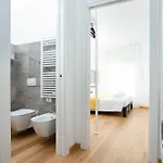 Artstay - New Exclusive Apt Near Metro M4 * Milan