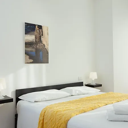 Artstay - New Exclusive Apt Near Metro M4 Apartment *