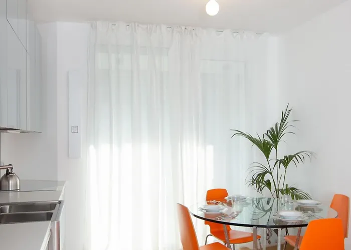 Artstay - New Exclusive Apt Near Metro M4 Milão